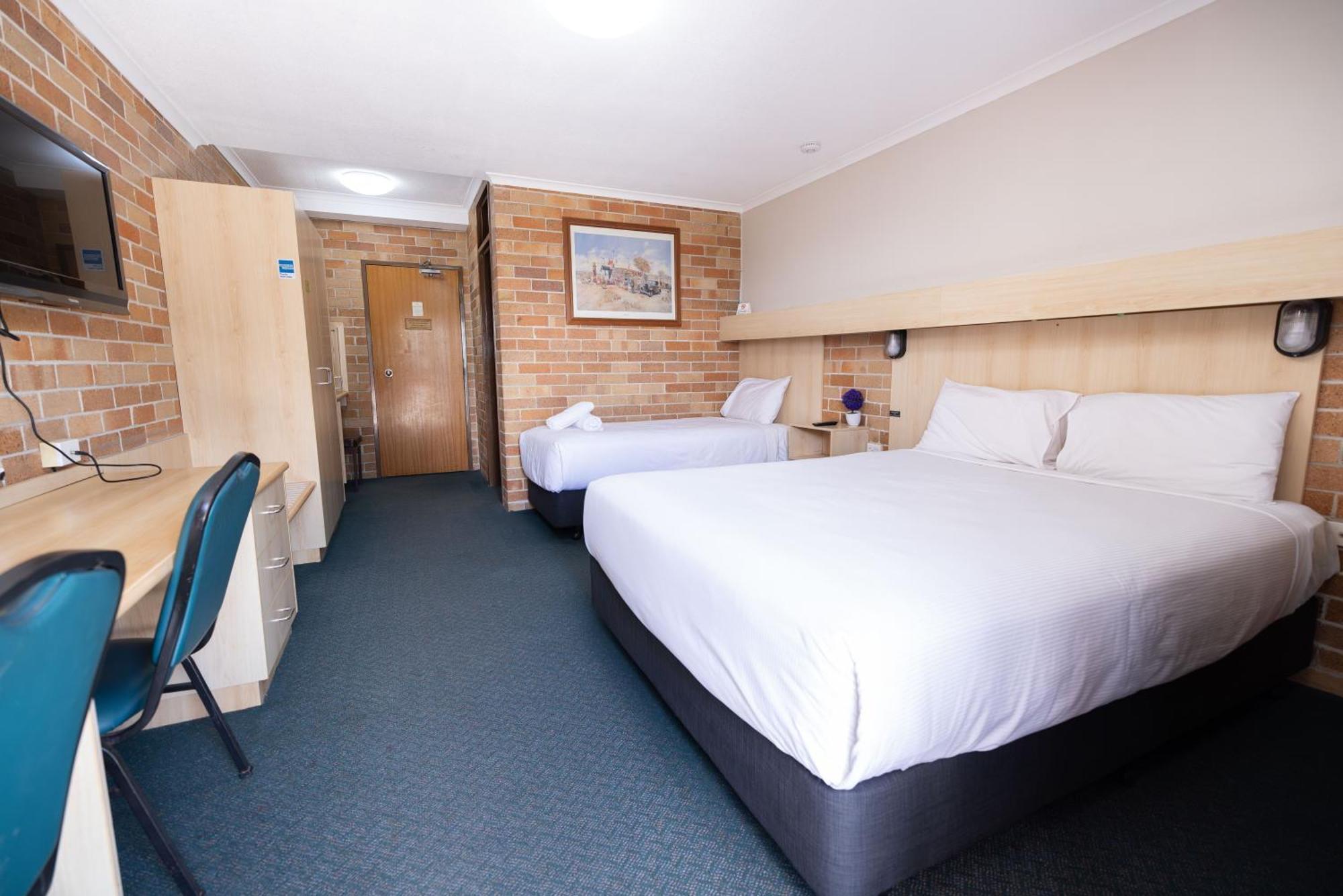River View Motel 3*